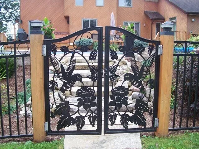 Kuş Desenli Demir Kapı Tasarımı