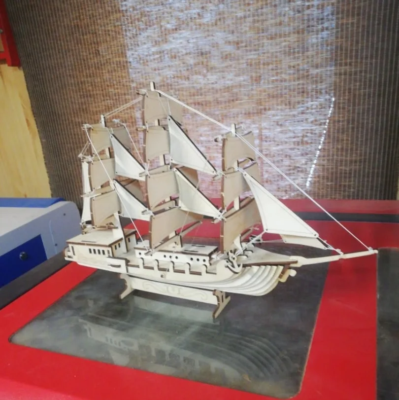 Ahşap Yelkenli Model Gemi