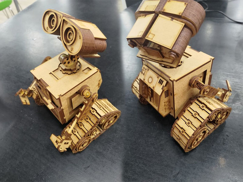 Lazer Kesim Ahşap WALL E Robot 3D Bulmaca Oyuncak Model Kiti