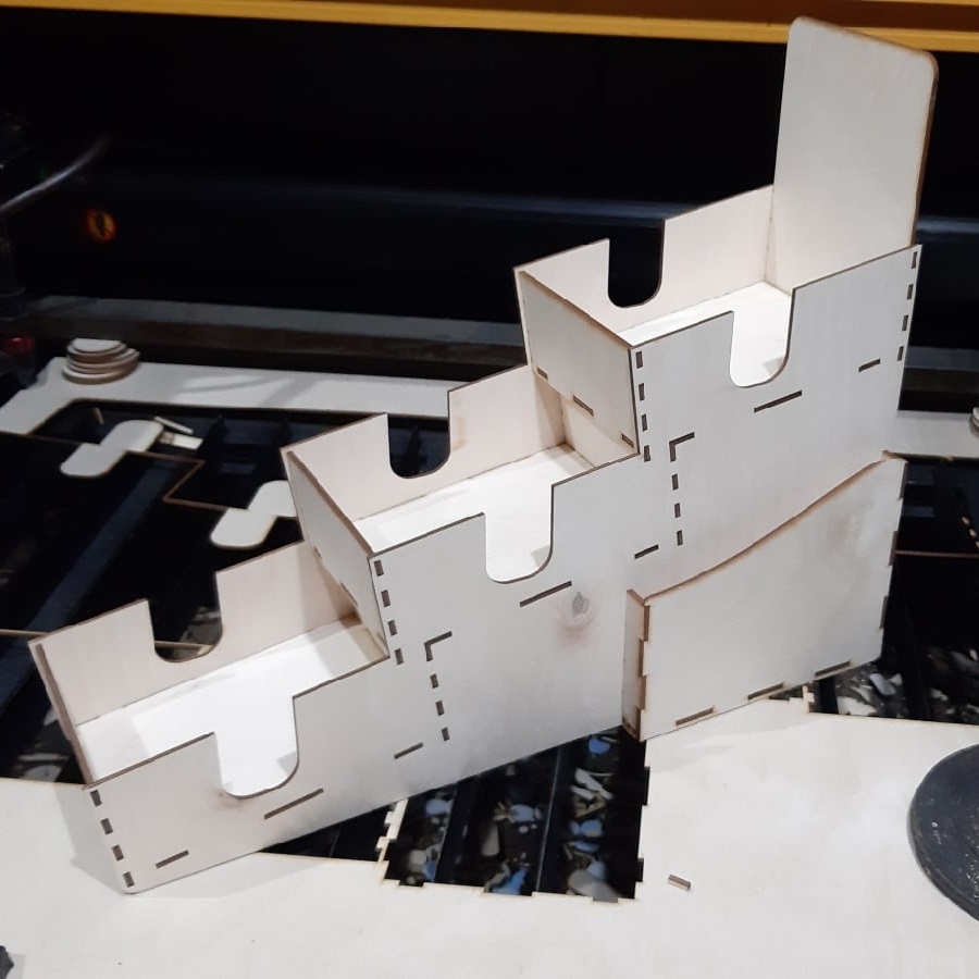 Adım Teşhir Standı Perakende Rafları