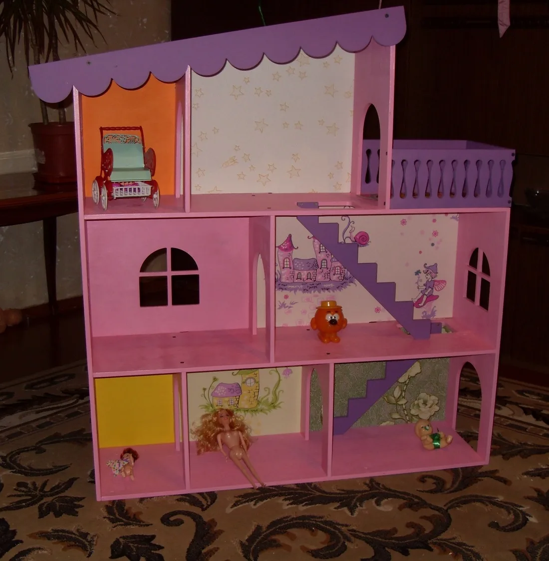 Ahşap Barbie Evi