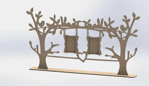 Ağaç Kalp Desenli Fotoğraf Çerçevesi