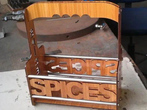 Saplı Baharat Sepeti