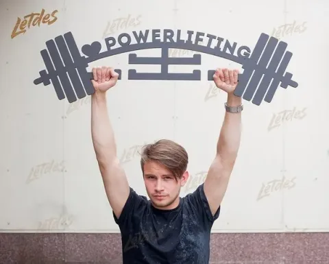 Halter Duvar Dekoru