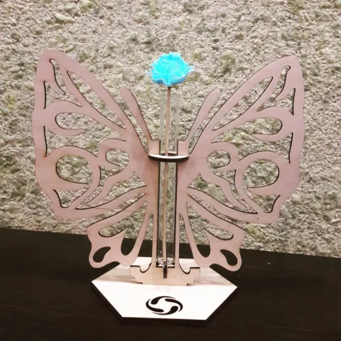 Kelebek Tasarımlı Vazo