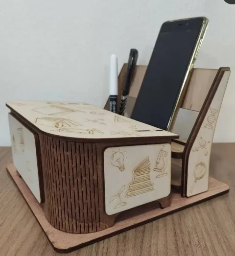 Telefon Tutuculu Masa Düzenleyici